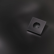 Накладка для розетки с заземлением и защитными шторками, S70 Metal (антрацит) Voltum VLSM000712